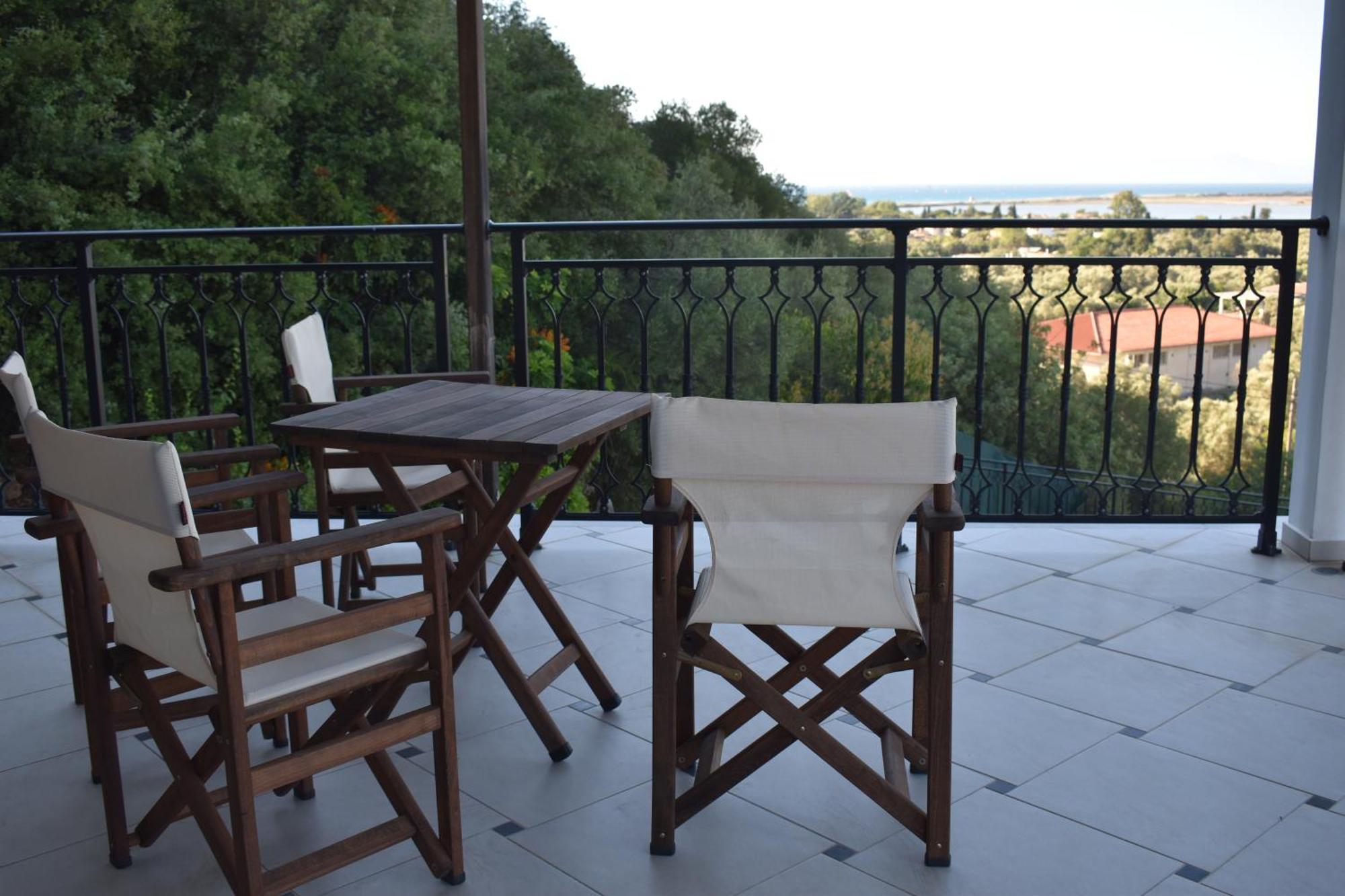 Ithaki Holidays Frinion Exterior photo